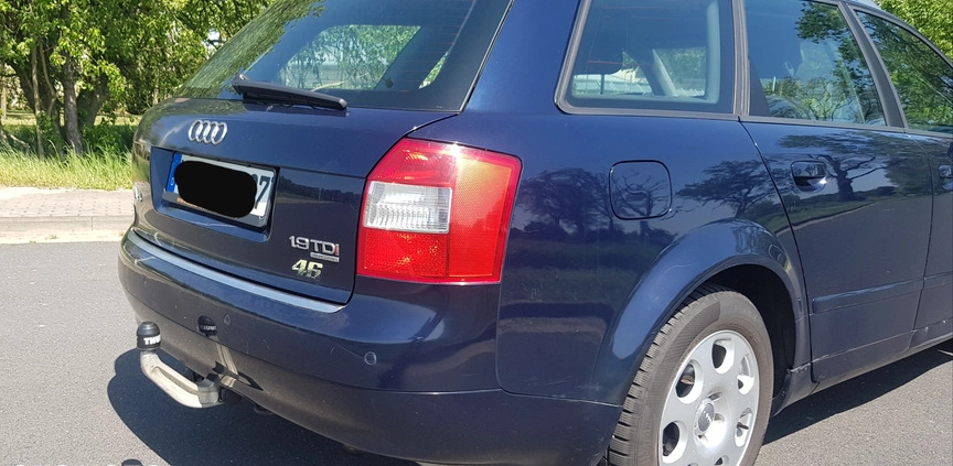 Audi A4 cena 13500 przebieg: 268000, rok produkcji 2004 z Wrocław małe 191